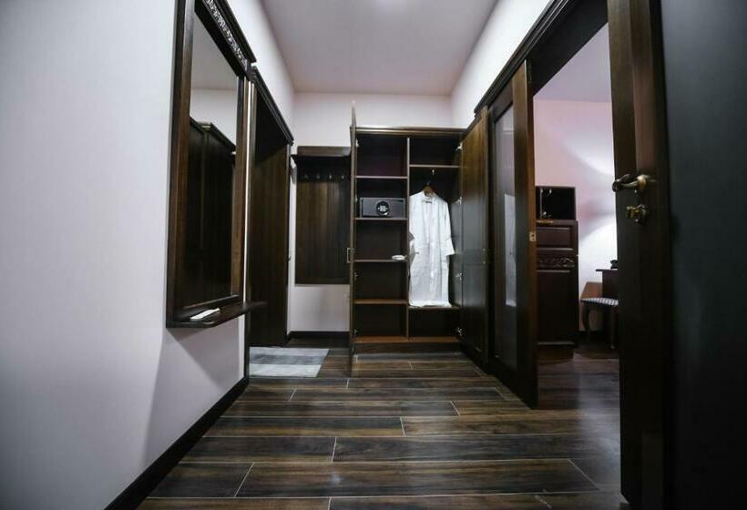 اتاق استاندارد, Dvin