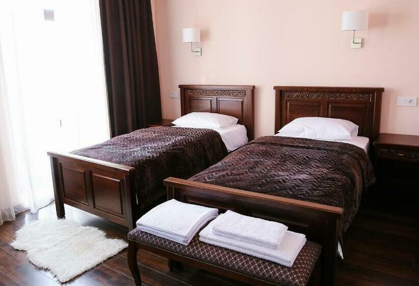 اتاق استاندارد, Dvin