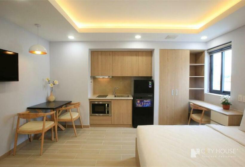 استودیوی سوپریور, Cityhouse   Lighthouse Sg