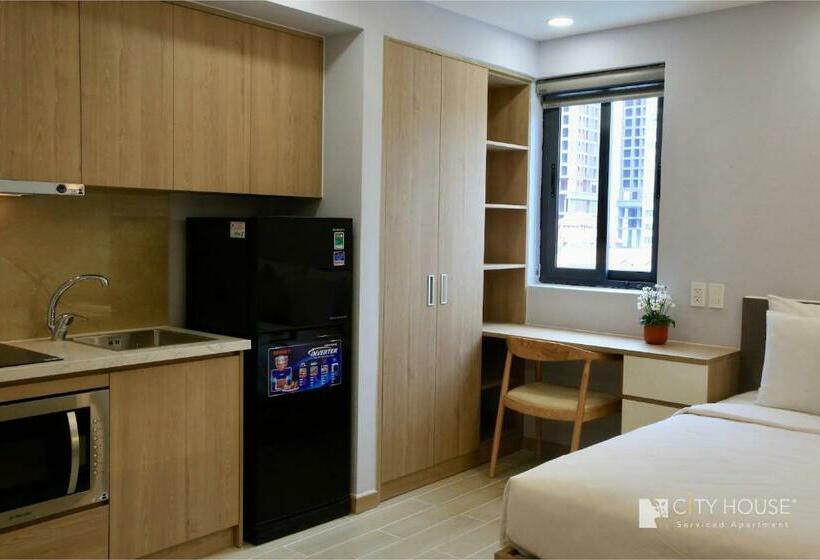 استودیوی سوپریور, Cityhouse   Lighthouse Sg