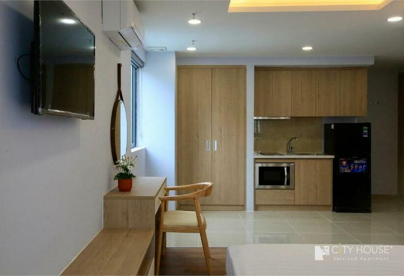 استودیوی سوپریور, Cityhouse   Lighthouse Sg