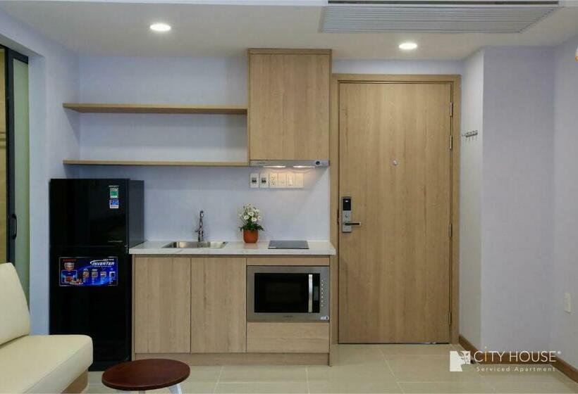 استودیوی لوکس, Cityhouse   Lighthouse Sg