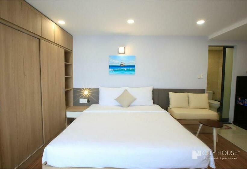 استودیوی لوکس, Cityhouse   Lighthouse Sg