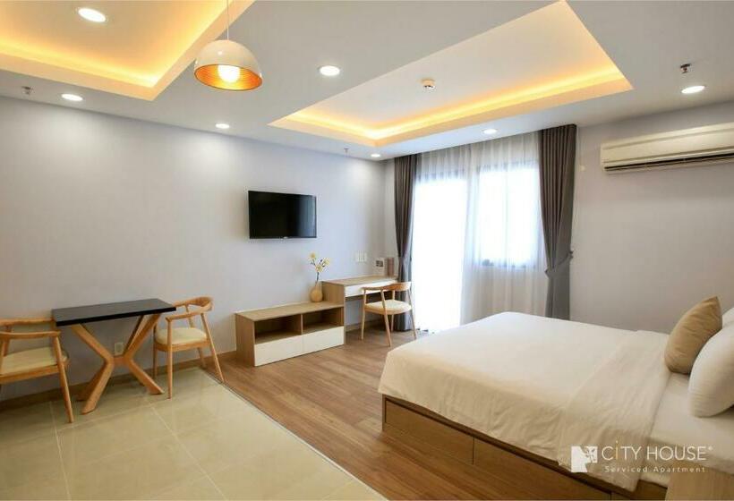 استودیوی لوکس, Cityhouse   Lighthouse Sg