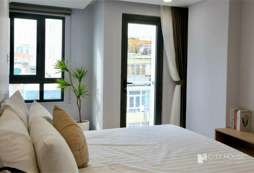 استودیوی لوکس, Cityhouse   Lighthouse Sg