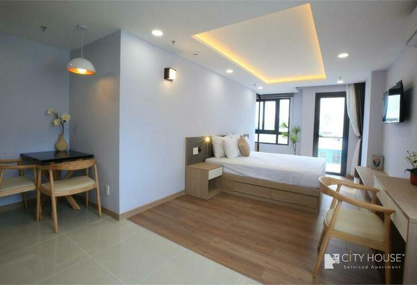 استودیوی لوکس, Cityhouse   Lighthouse Sg