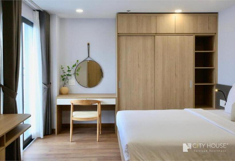 استودیوی لوکس, Cityhouse   Lighthouse Sg