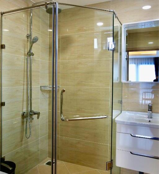 استودیوی لوکس, Cityhouse   Lighthouse Sg