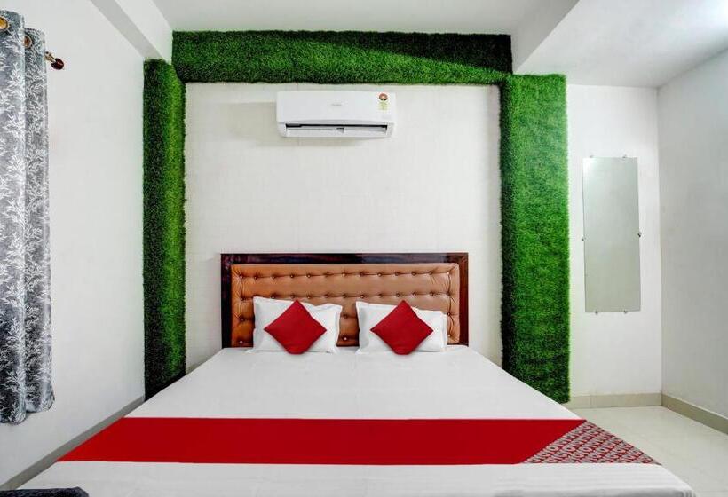 Трехместный Номер Классика, Flagship Youth Hotel & Banquet Hall