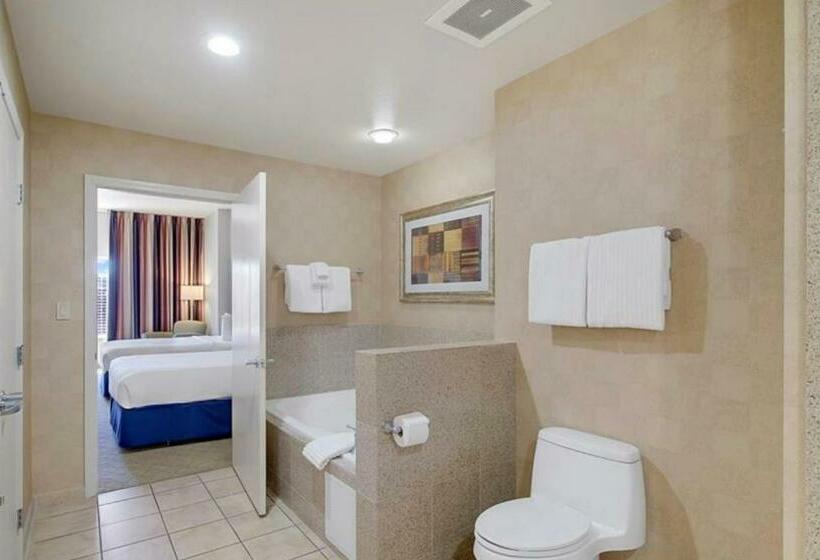 带1个卧室的带阳台的公寓, Condo At Platinum Hotel Strip View