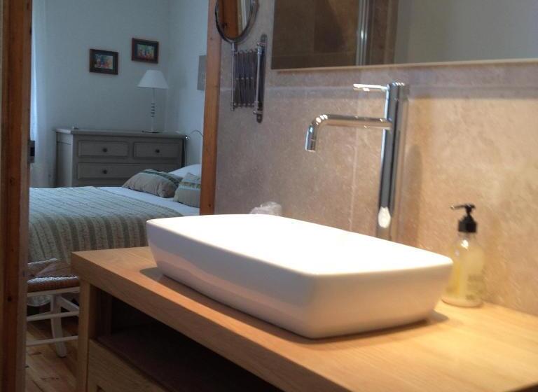 آپارتمان 1 خوابه با بالکن, B&b La Badelle