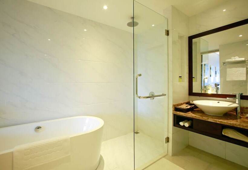 اتاق سوپریور با چشم‌انداز شهر, Lasenta Boutique Hotel Hoian