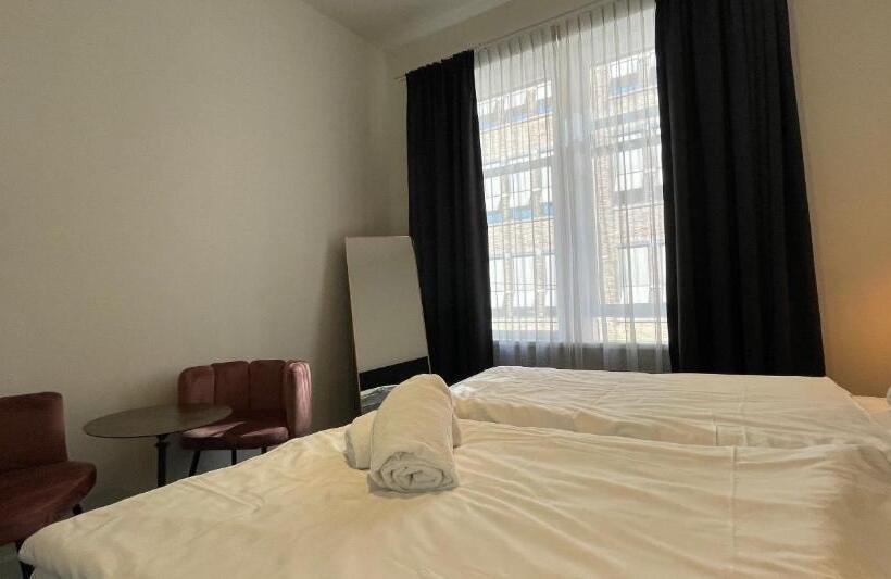 Quarto Deluxe, City