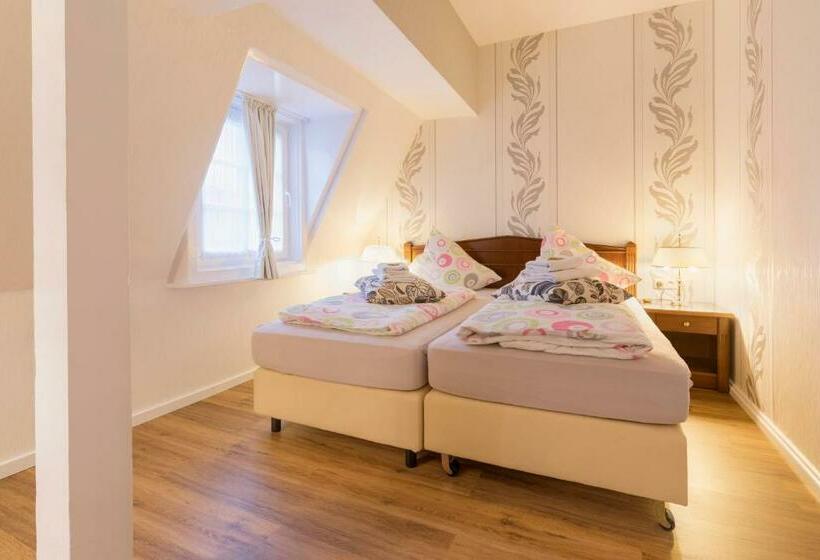 Номер Стандарт, Haus Müller