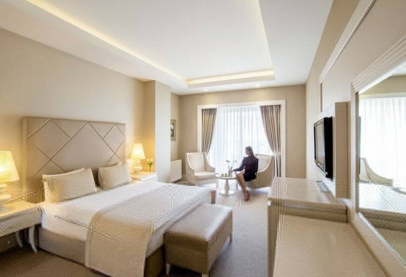 Номер Стандарт, Qafqaz Riverside