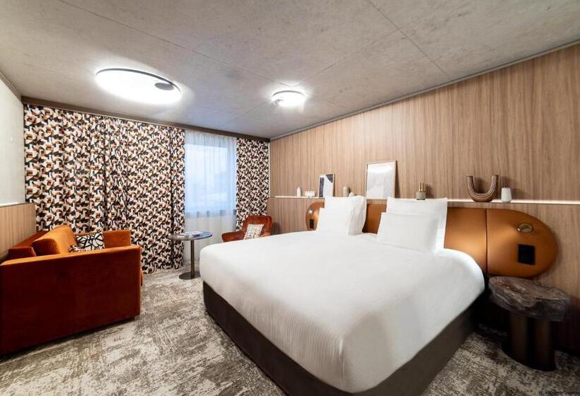 اتاق سوپریور با اتاق نشیمن, Pullman Lyon