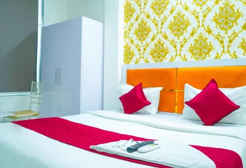 Номер Deluxe, Shubham Paradise Noida 70