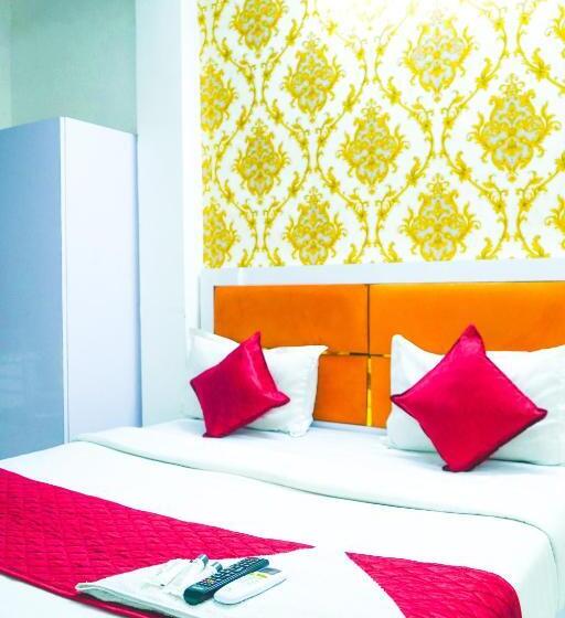 Номер Deluxe, Shubham Paradise Noida 70
