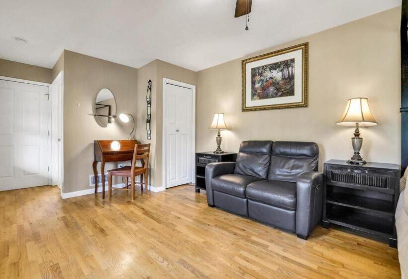 Номер Стандарт с Гидромассажем, Moondance Ridge Suites
