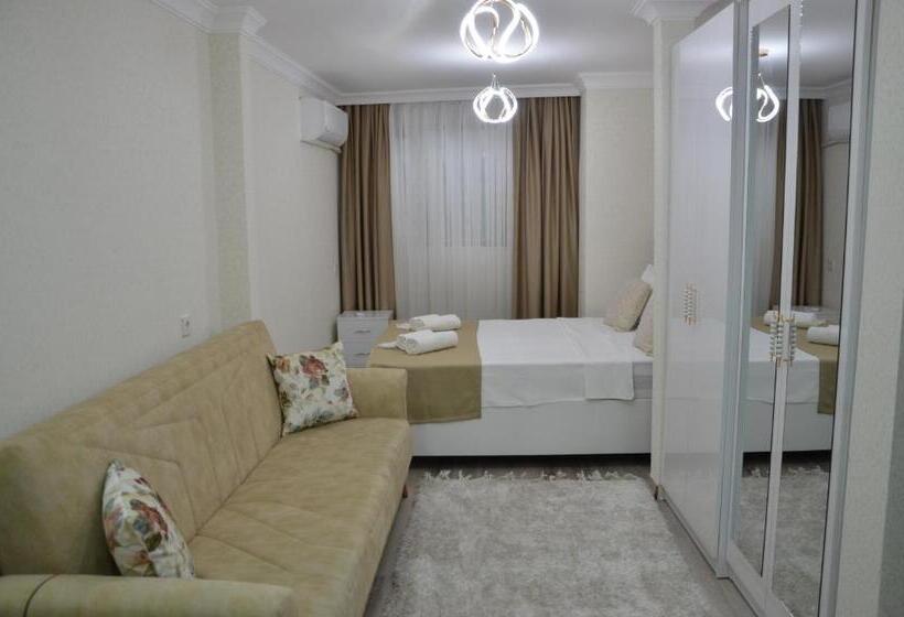 اتاق لوکس با چشم‌انداز دریا, Işıl