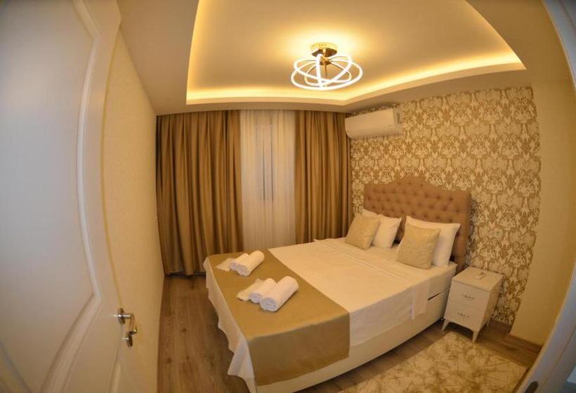 اتاق لوکس با چشم‌انداز دریا, Işıl