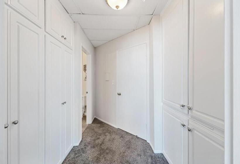 Apartamento 2 Dormitórios, Beverly Hills Glamour Oasis 2 Br Apt With Parking 304