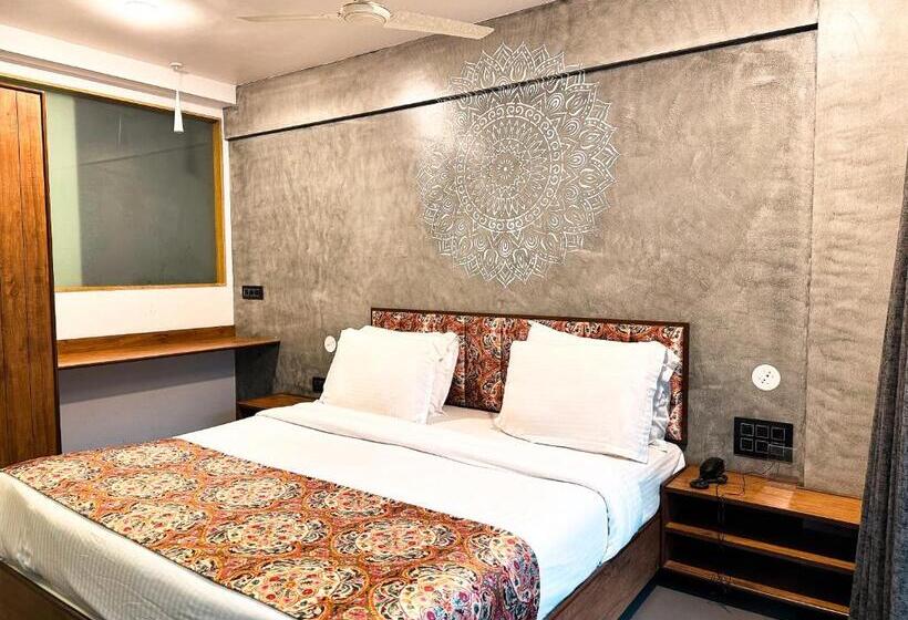 اتاق لوکس با بالکن, De Aqua Resort
