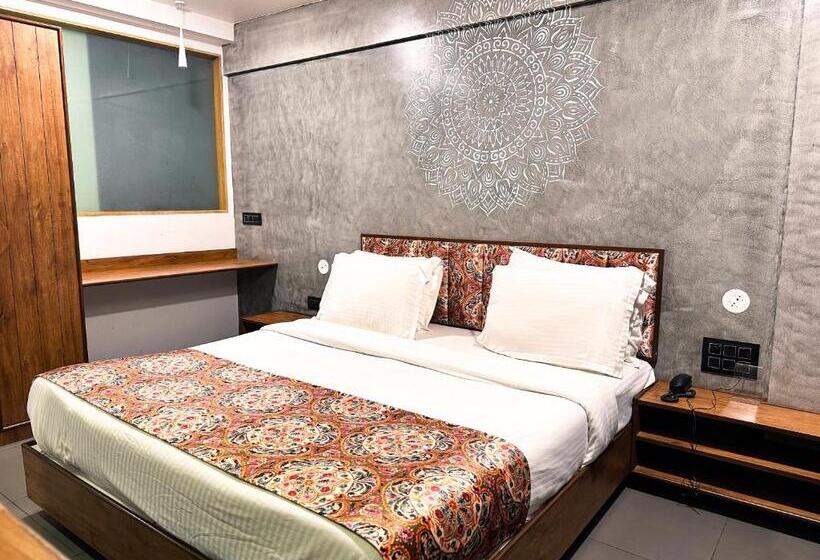 اتاق لوکس با بالکن, De Aqua Resort