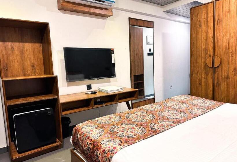 اتاق لوکس با بالکن, De Aqua Resort