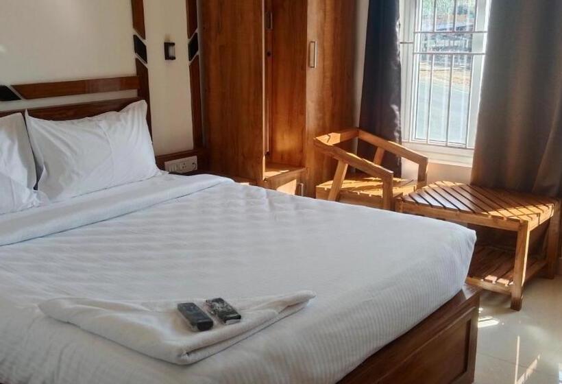 Семейный Номер, Sviksha Inn Ooty