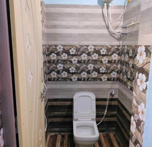 Трехместный Номер Классика, Oyo Hotel Vgs Lodge