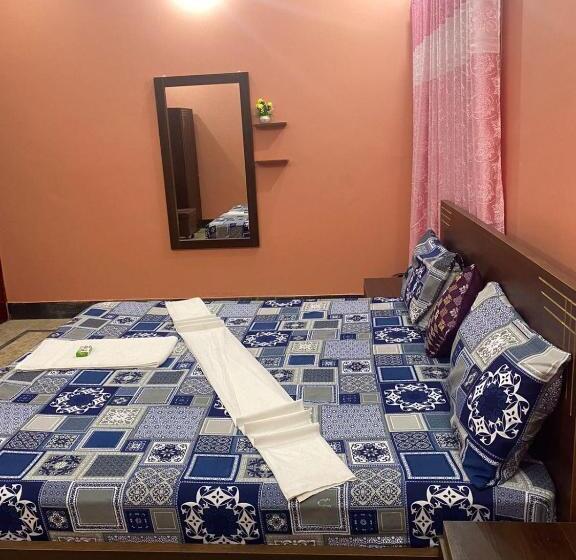 اتاق لوکس, Jinnah Inn Guest House