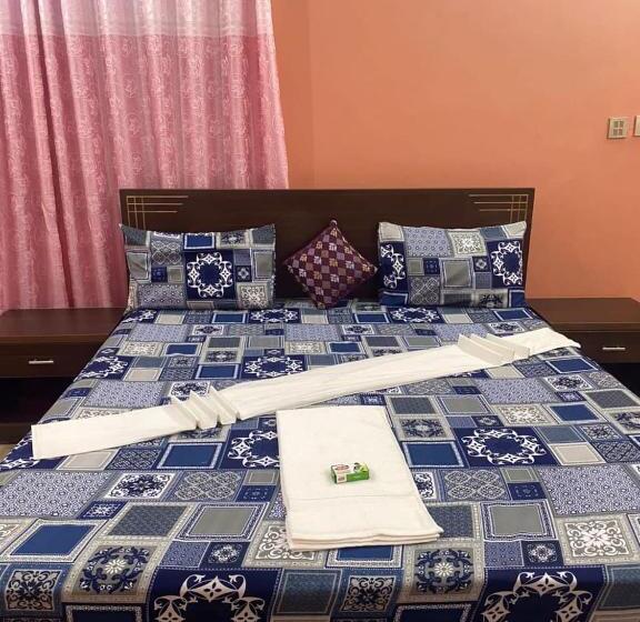 اتاق لوکس, Jinnah Inn Guest House