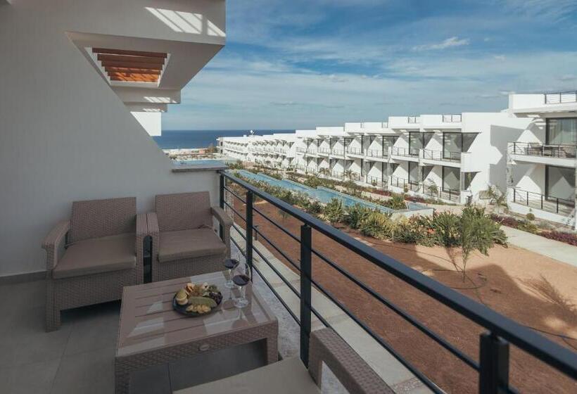 استودیوی استاندارد با چشم‌انداز دریا, Pearl Island Homes
