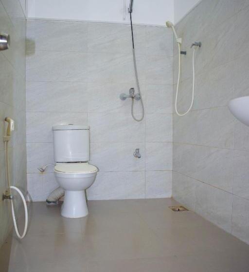 اتاق لوکس چهار تخته, Samara Guest Inn