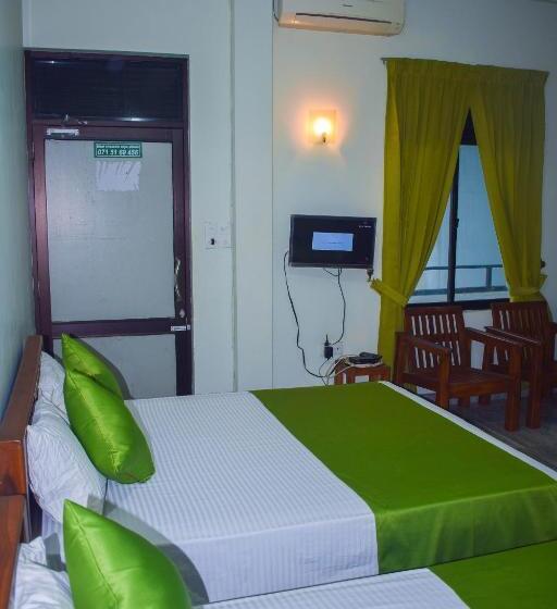 اتاق لوکس چهار تخته, Samara Guest Inn