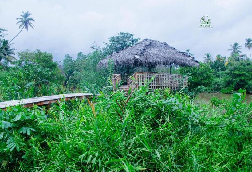 1 Bedroom Apartment Lake View, The Glade
