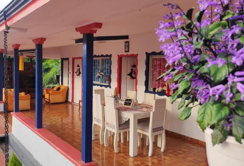 Семейный Номер, Finca Hotel Villa Luna