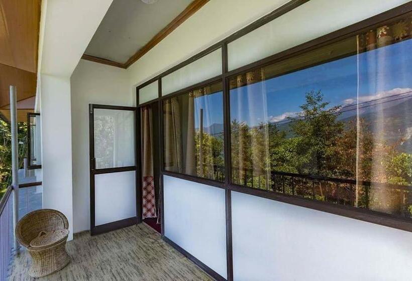 اتاق لوکس, Norbulingka Retreat