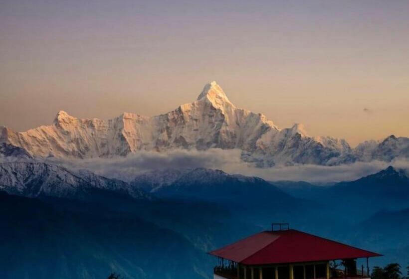اتاق لوکس با تخت بزرگ, Norbulingka Retreat