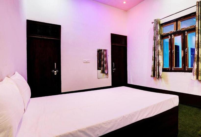 Трехместный Номер Классика, Spot On Unique Guesthouse And Restaurant