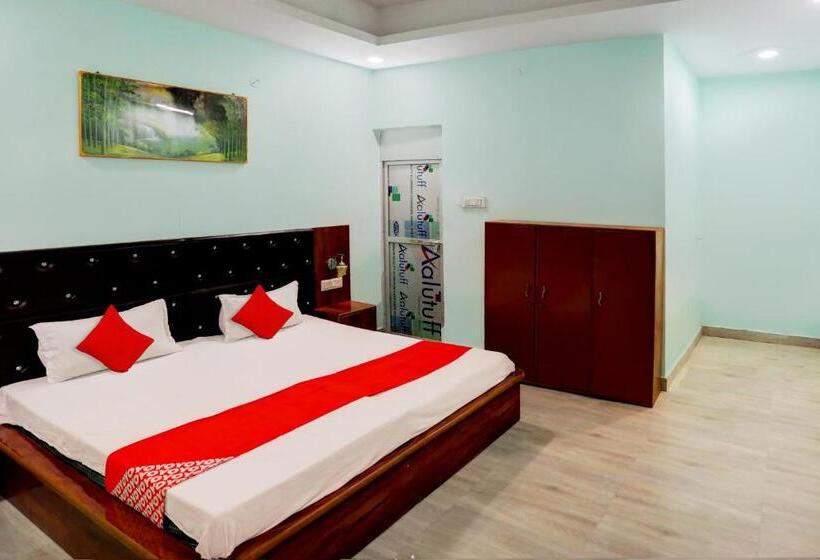 Трехместный Номер Классика, Oyo Flagship Hotel Royal Suv Galaxy