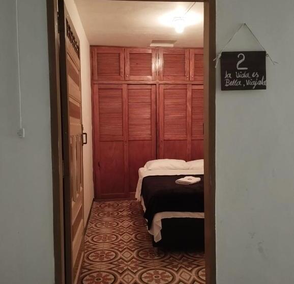 스탠다드 트리플 룸, Hostal El Marial E