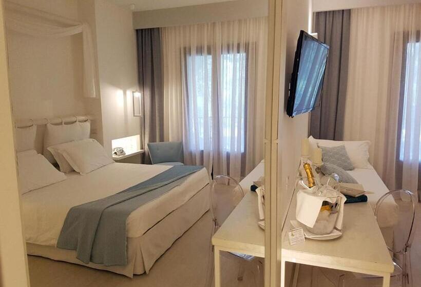 Quarto Triplo Superior, Gabbiano Beach