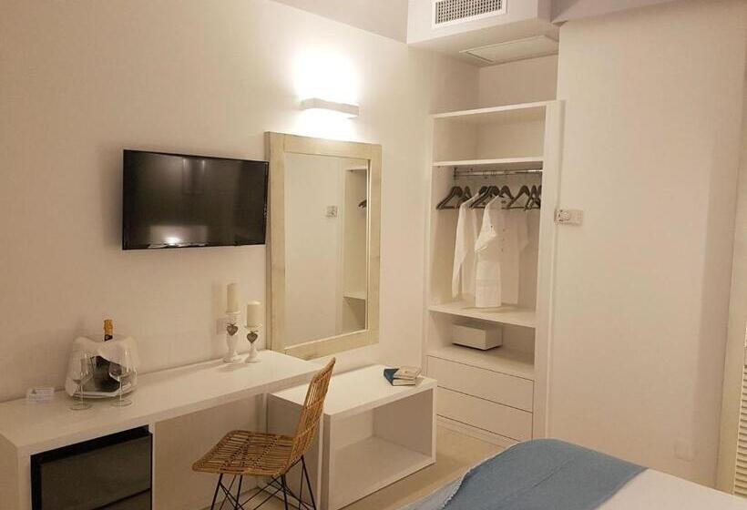Quarto Superior, Gabbiano Beach