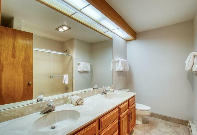 침실 2개 아파트, Marina Place Condominiums