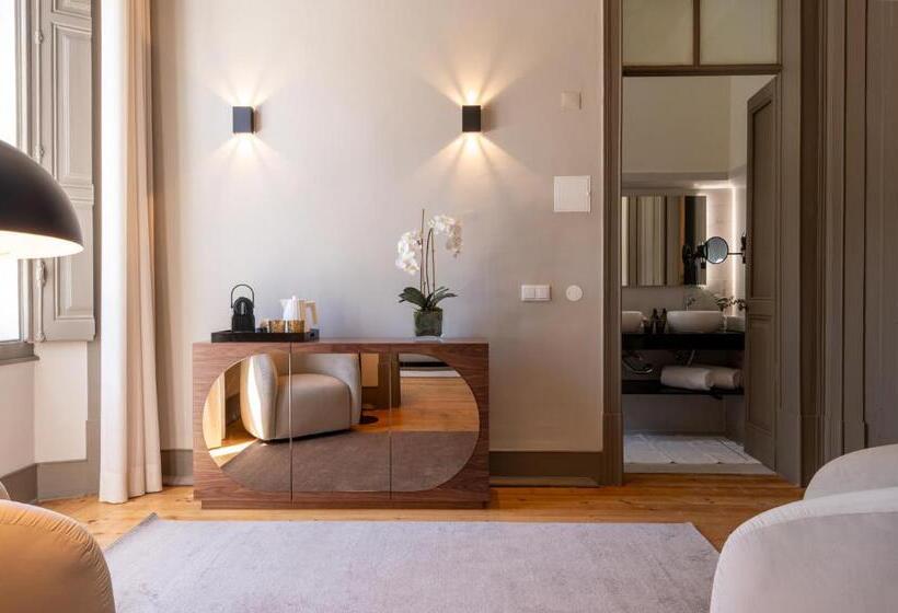 Люкс Deluxe Кровать Кинг, Lilases Boutique House & Garden