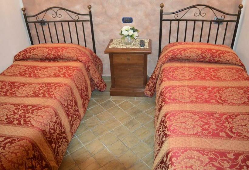 Номер Стандарт Трехместный, Villa Tre Colli Agri B&b