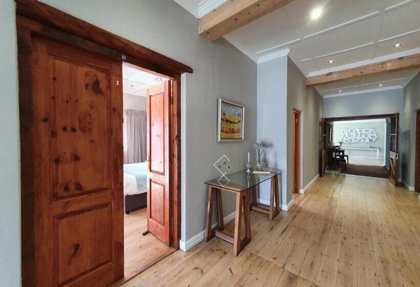 اتاق سوپریور, Two Fat Owls Guesthouse