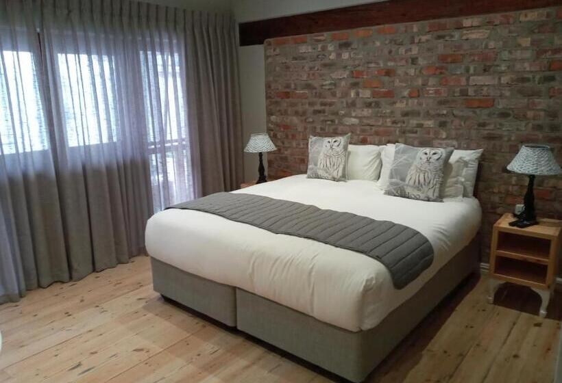 اتاق لوکس, Two Fat Owls Guesthouse